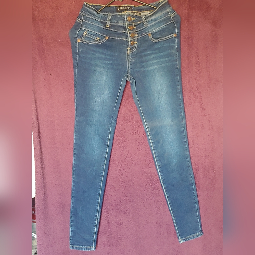 Pasion Size 7 Skinny Jeans Dark Blue